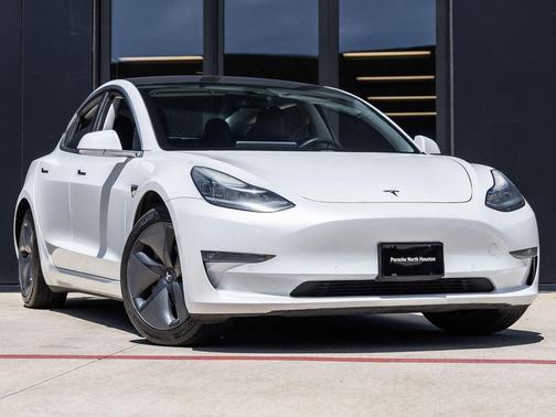 Pearl White Multi-Coat 2018 Tesla Model 3 Long Range