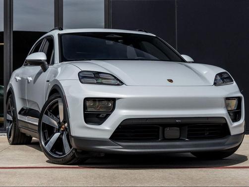 2026 Porsche Macan 