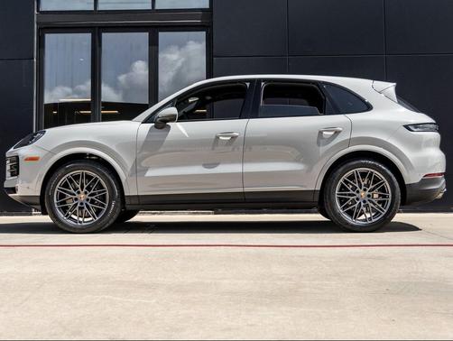 2025 Porsche Cayenne 