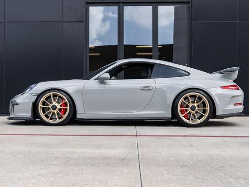 Custom Color Uni 2015 Porsche 911 GT3