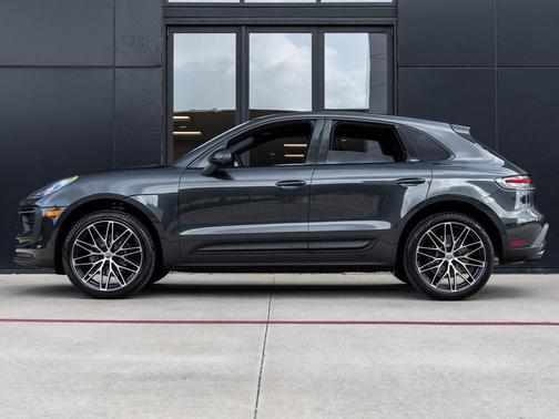 Volcano Grey Metallic 2026 Porsche Macan Macan