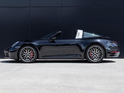 2021 Porsche 911 Targa 4S