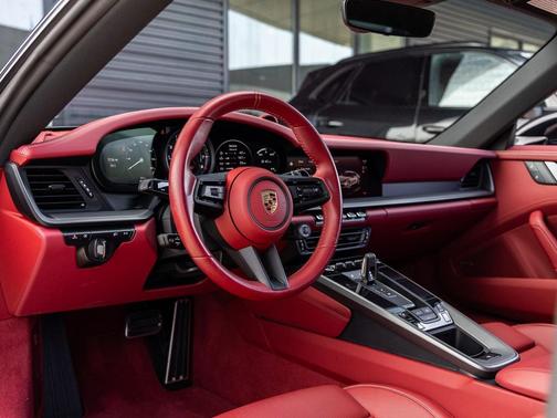 2024 Porsche 911 Carrera