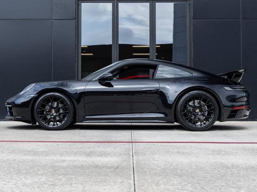 2024 Porsche 911 Carrera