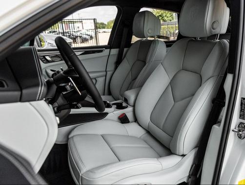 2025 Porsche Macan S