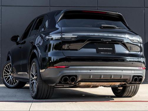 2022 Porsche Cayenne 