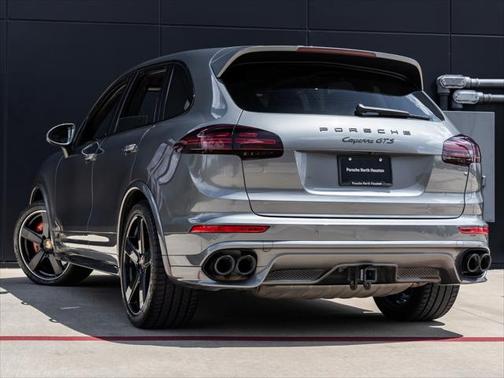 2016 Porsche Cayenne GTS