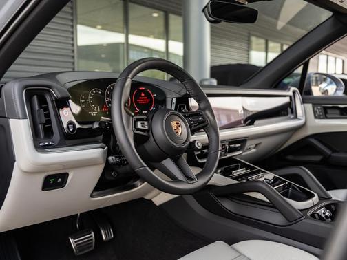 2026 Porsche Cayenne S