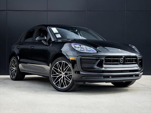 2023 Porsche Macan Base