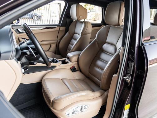2023 Porsche Macan S