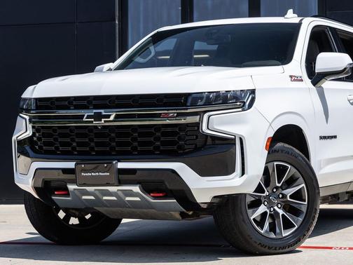 Summit White 2021 Chevrolet Suburban 4WD Z71