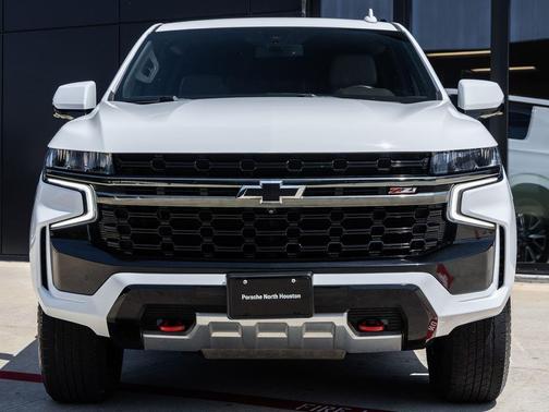 Summit White 2021 Chevrolet Suburban 4WD Z71