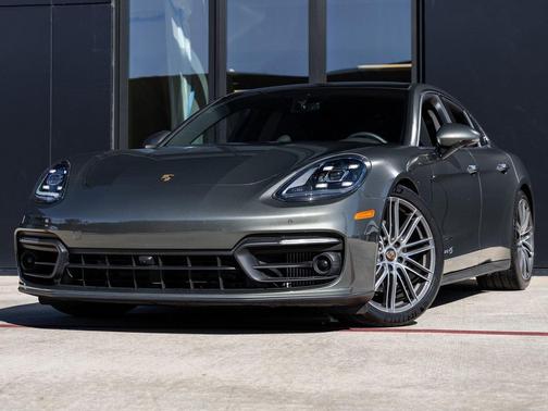 2022 Porsche Panamera 4S