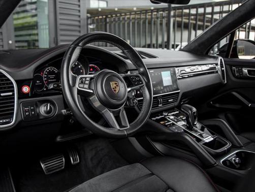 2022 Porsche Cayenne GTS