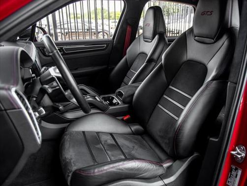 2022 Porsche Cayenne GTS