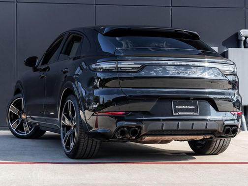 2023 Porsche Cayenne GTS