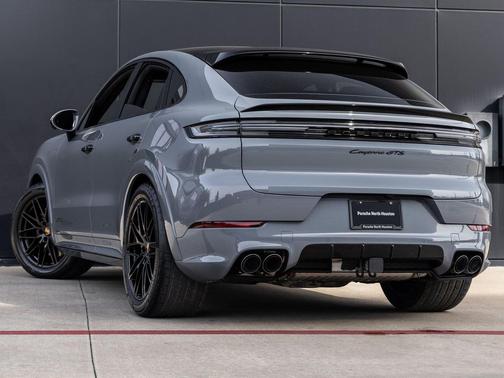 2026 Porsche Cayenne GTS