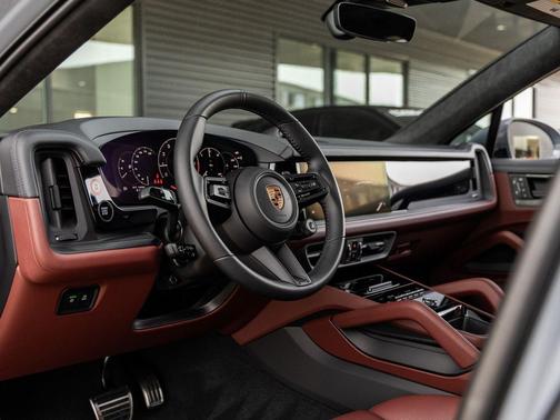 2026 Porsche Cayenne GTS