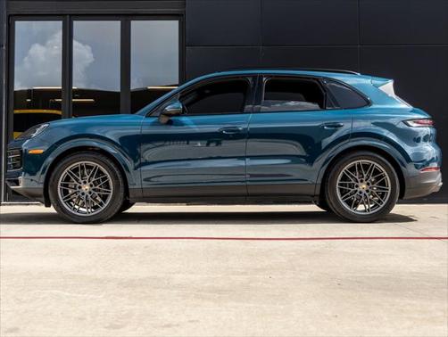 2024 Porsche Cayenne S
