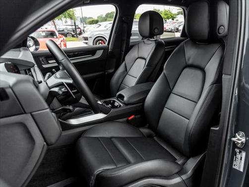 2024 Porsche Cayenne S