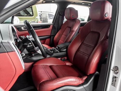 2020 Porsche Cayenne S