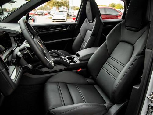 2026 Porsche Cayenne GTS