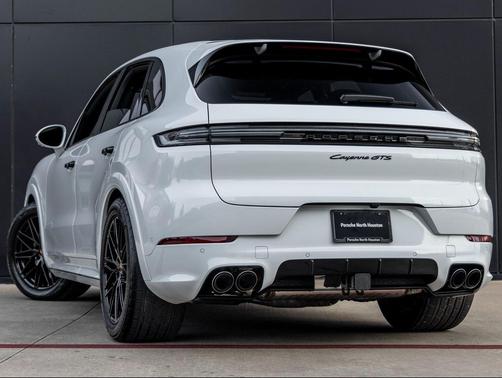 2026 Porsche Cayenne GTS