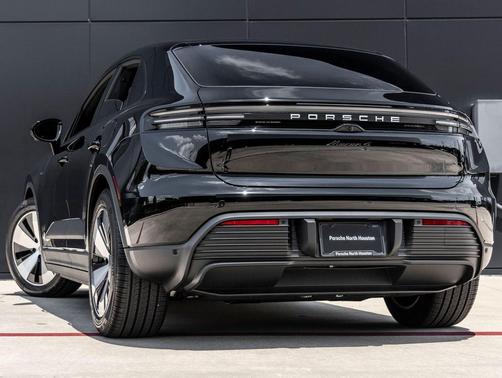 2025 Porsche Macan Macan Electric 4