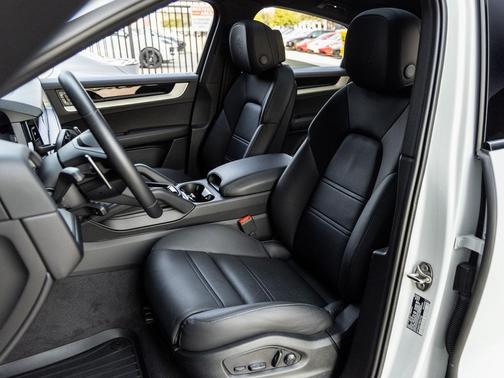 2025 Porsche Cayenne Cayenne