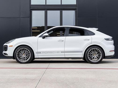 2022 Porsche Cayenne Platinum Edition