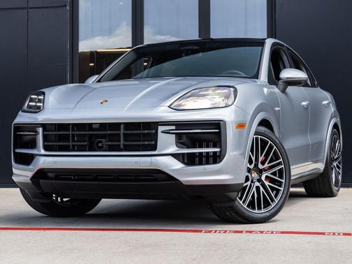 Dolomite Silver Metallic 2026 Porsche Cayenne Cayenne S E-Hybrid