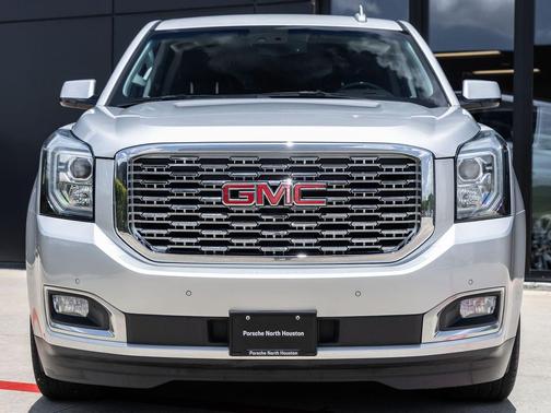 Quicksilver Metallic 2019 GMC Yukon SLT