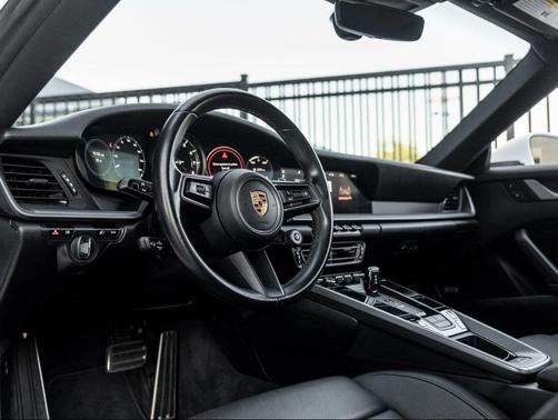 2021 Porsche 911 Carrera