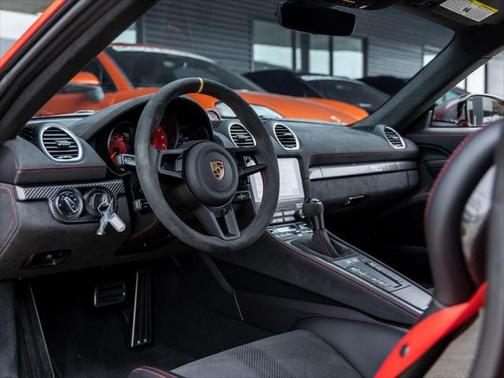 2024 Porsche 718 Cayman GT4 RS