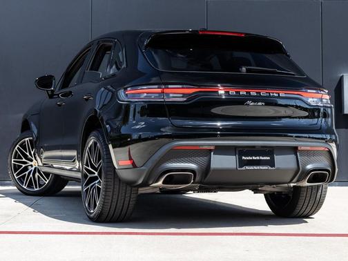 2026 Porsche Macan 