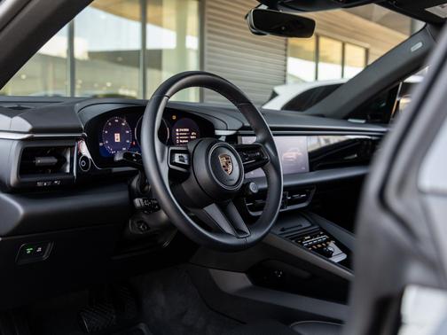 Black 2025 Porsche Macan