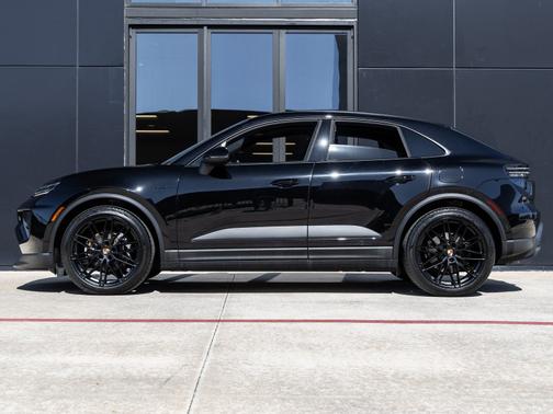 Black 2025 Porsche Macan