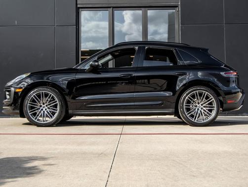 2026 Porsche Macan T