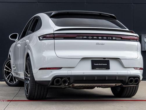 White 2025 Porsche Cayenne Cayenne Turbo E-Hybrid