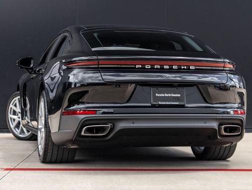 Jet Black Metallic 2026 Porsche Panamera