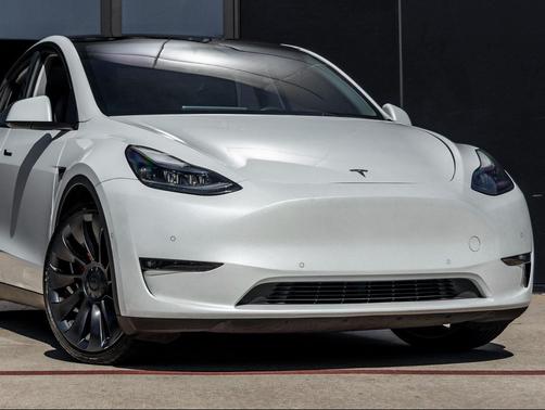 2022 Tesla Model Y Performance Dual Motor All-Wheel Drive