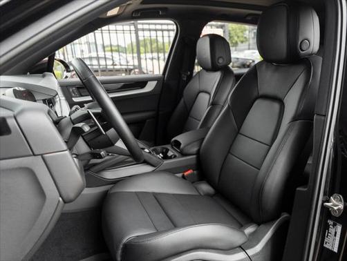 2024 Porsche Cayenne