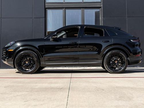 Chromite Black Metallic 2026 Porsche Cayenne Cayenne