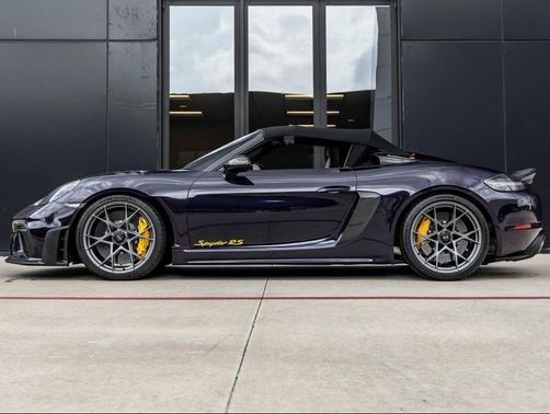 2025 Porsche 718 Spyder RS