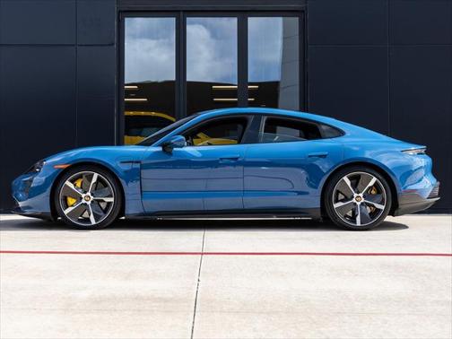 2023 Porsche Taycan Turbo S