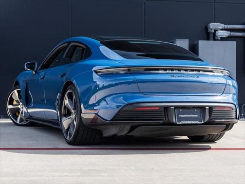 2023 Porsche Taycan Turbo S