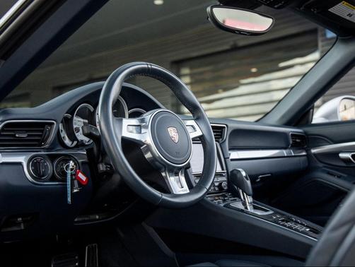 2014 Porsche 911 Carrera 4S Cabriolet