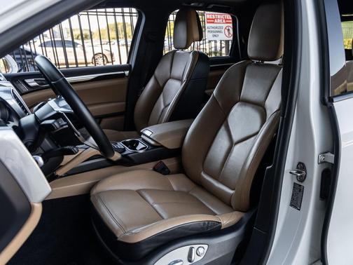 2018 Porsche Cayenne Cayenne