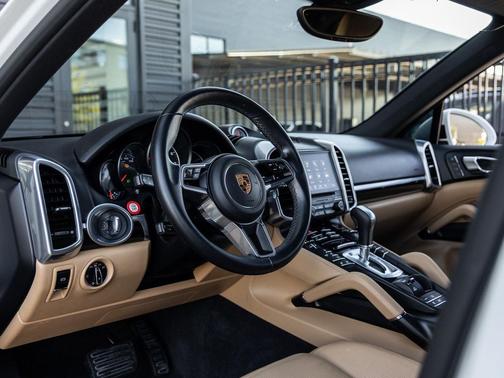 2018 Porsche Cayenne Cayenne