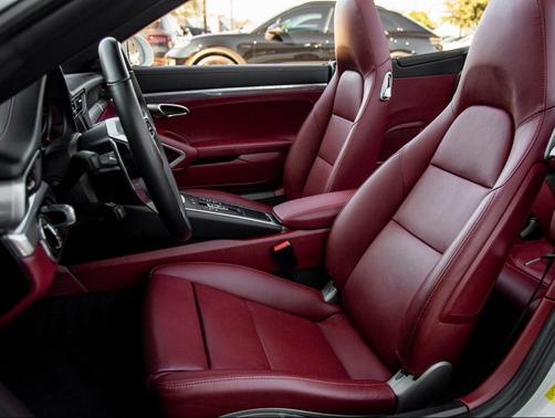 2017 Porsche 911 Carrera